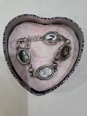 Brighton Jewelry, Bracelet with small circles where could add pictures